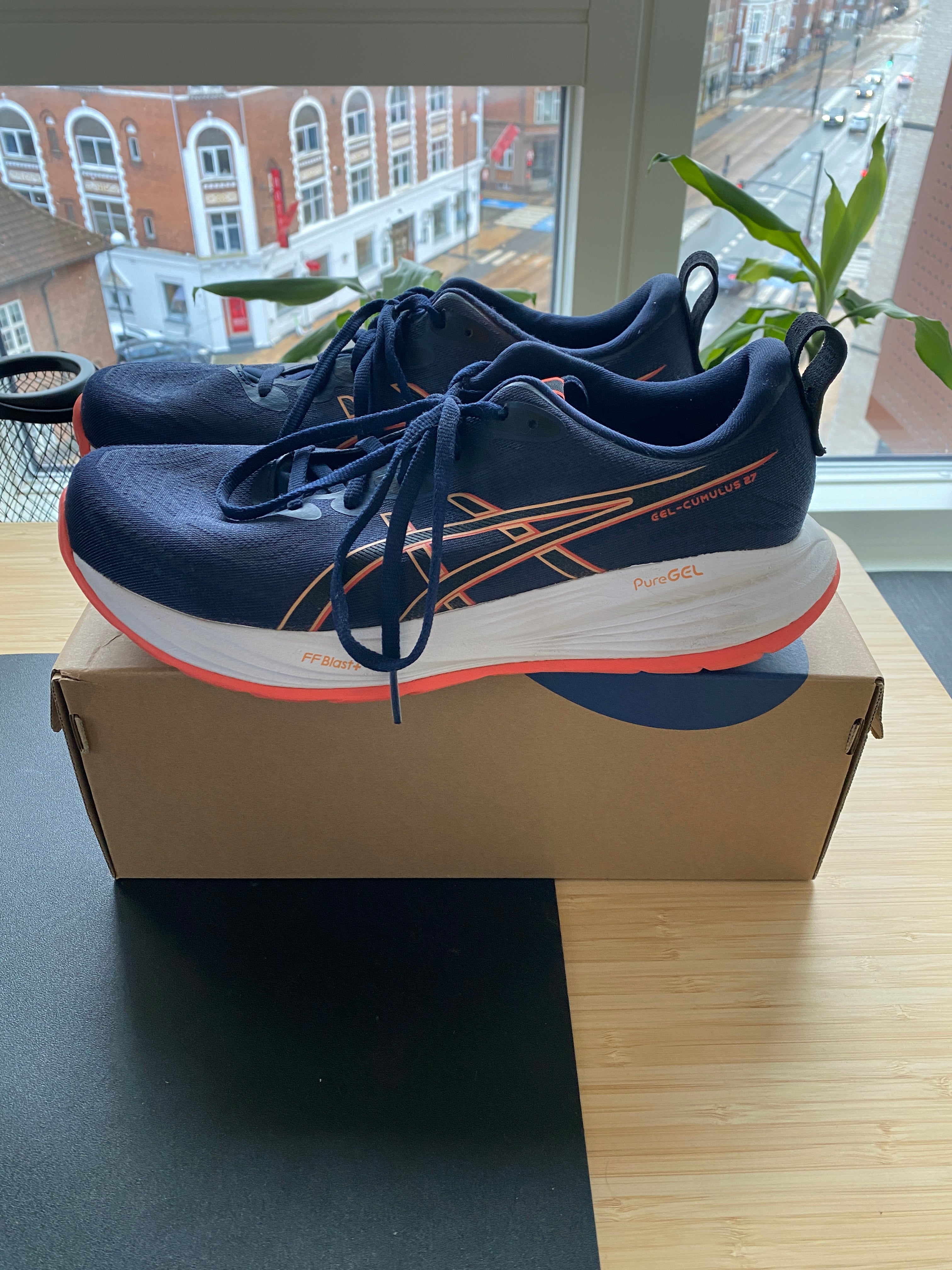 Asics Gel Cumulus 27