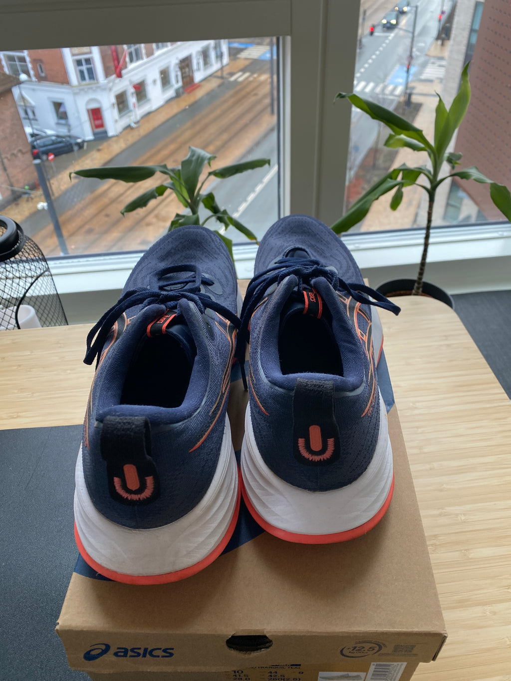 Asics Gel Cumulus 27