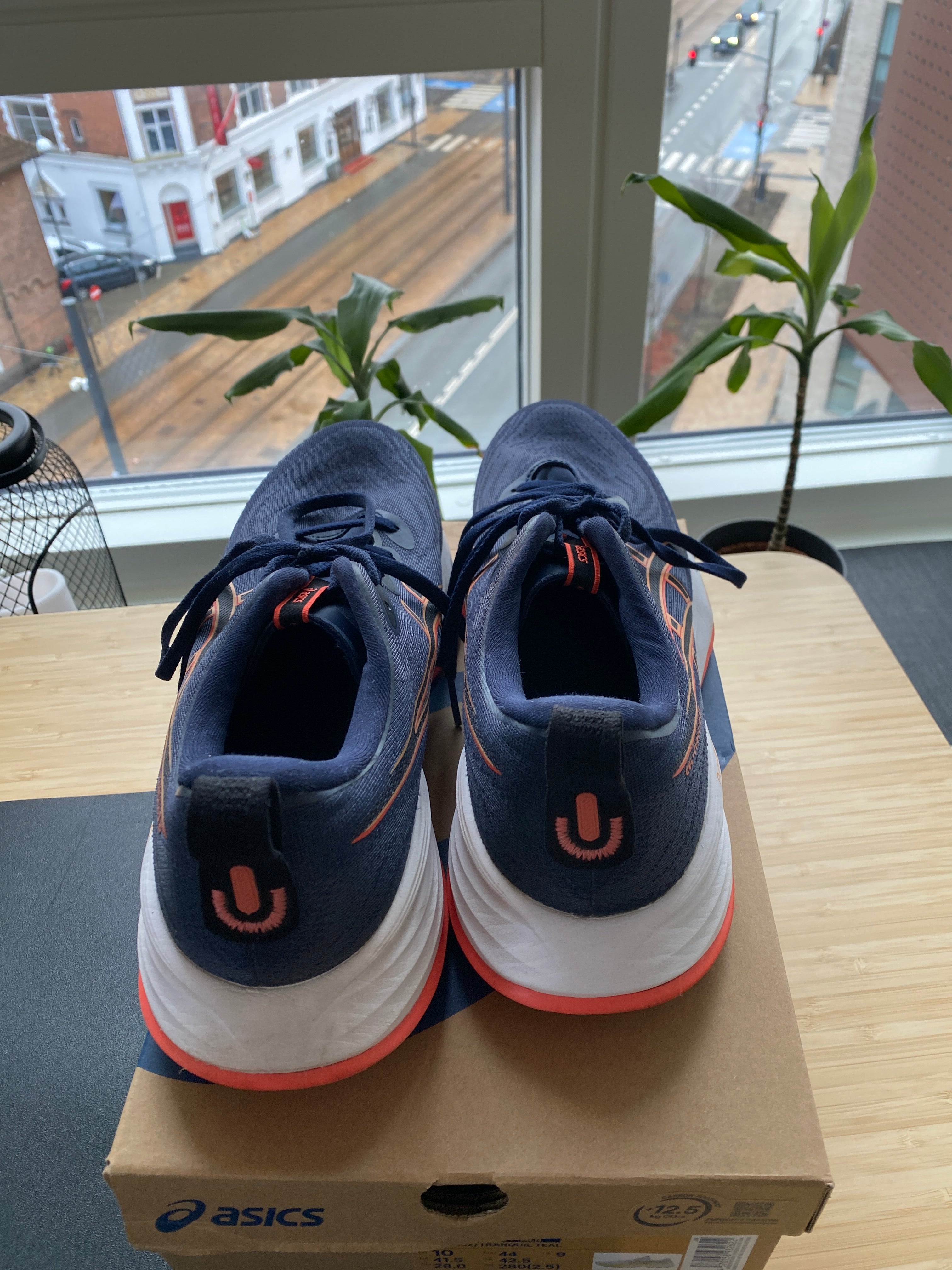 Asics Gel Cumulus 27